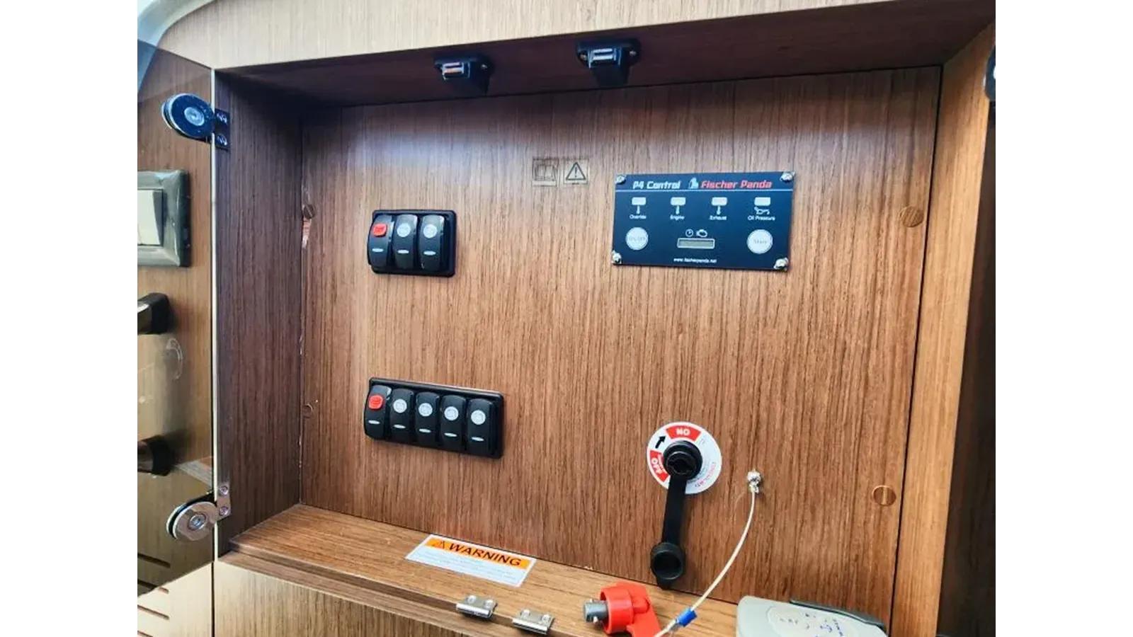 Стоимость яхты 2023 Jeanneau Leader 10.5 WA Series 2 36'