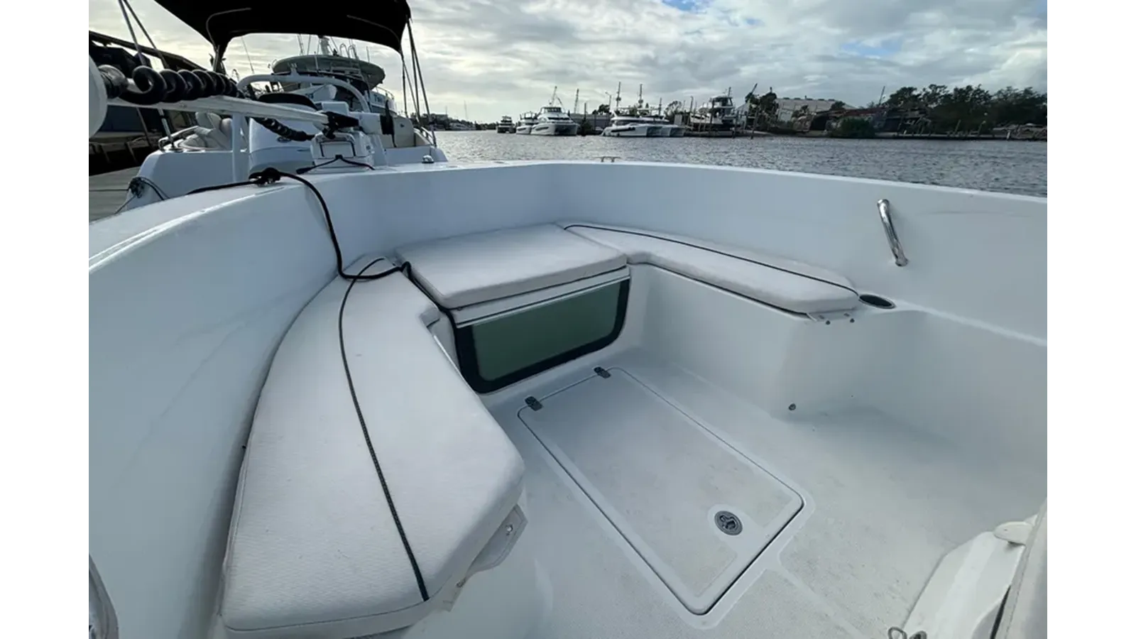 Buy a yacht 2023 Wellcraft 202 Fisherman 20' 2023