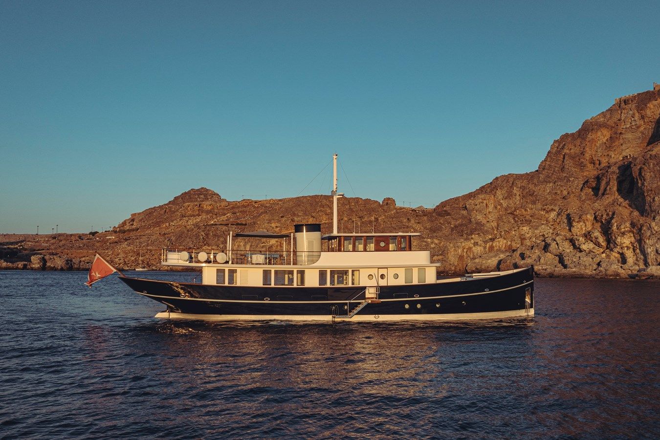 Купить яхту FAR NIENTE в Shestakov Yacht Sales