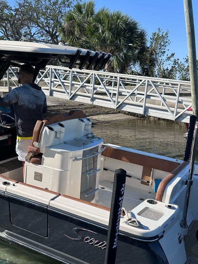 Buy a yacht No Name - SCOUT BOATS