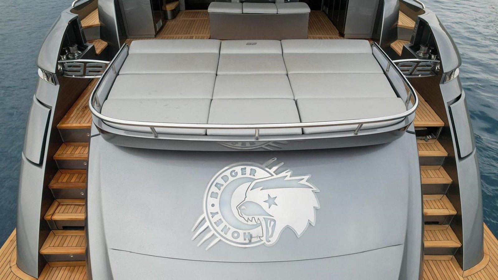 Buy a yacht HONEY BADGER PERSHING 92