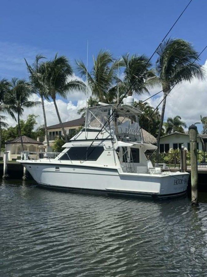 best yacht sales deals HOOK 'EM - Hatteras