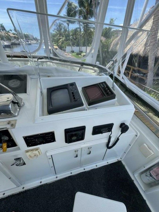 the best price on HOOK 'EM 42 Convertible