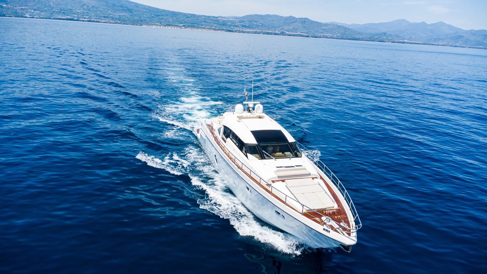 Купить яхту SOARIS 84 в Shestakov Yacht Sales