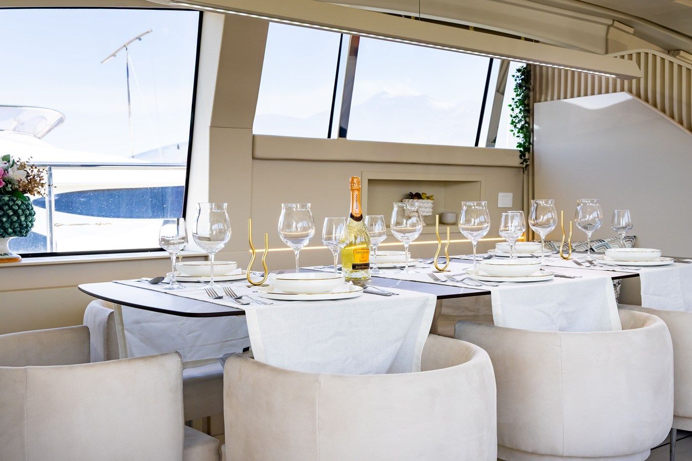 Купить яхту SOARIS 2009 в Shestakov Yacht Sales