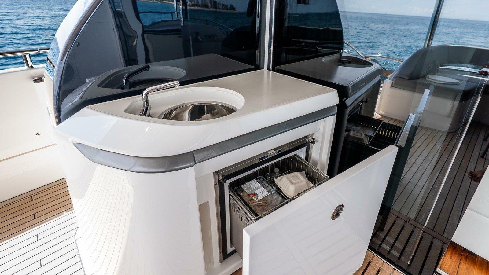 Buy a yacht COSA BELLA - PRINCESS