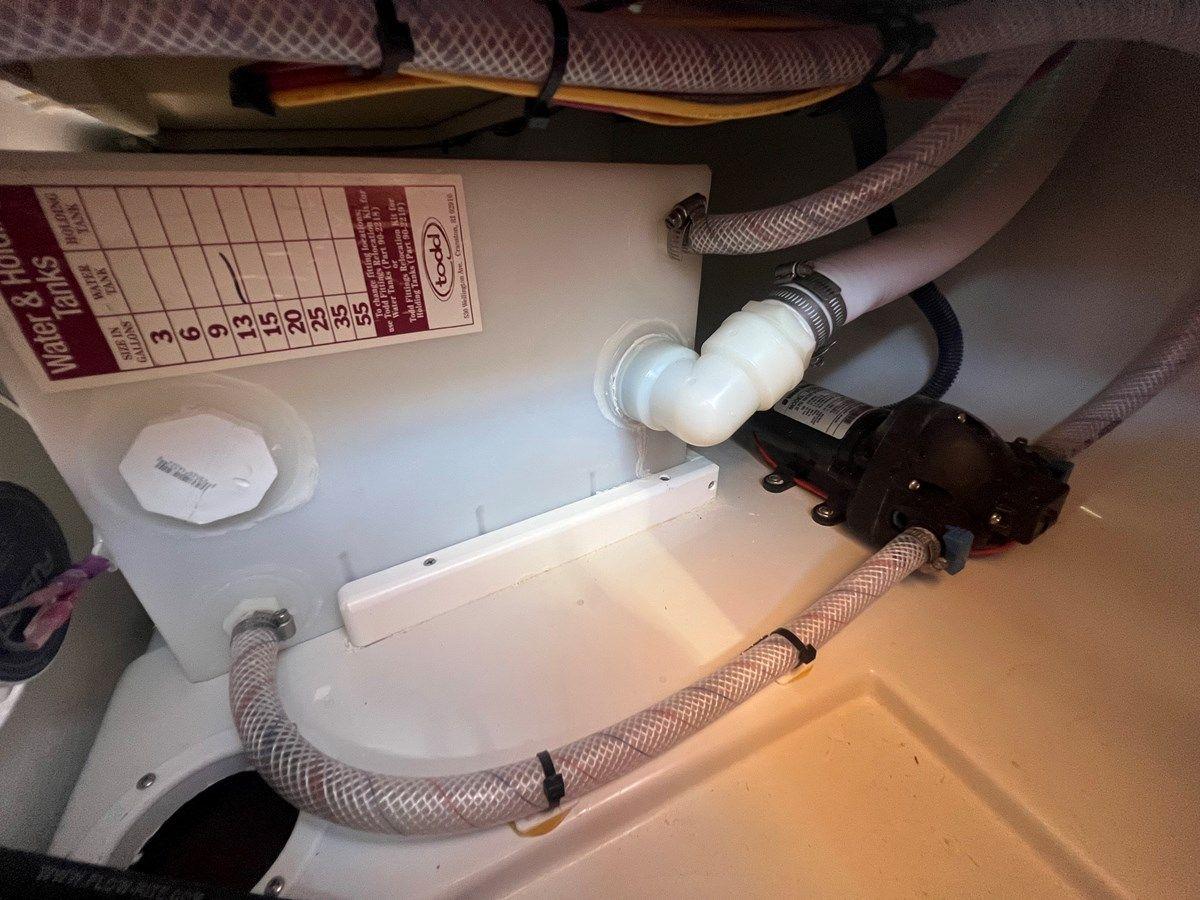 2022 Duffy 22 Cuddy Cabin price