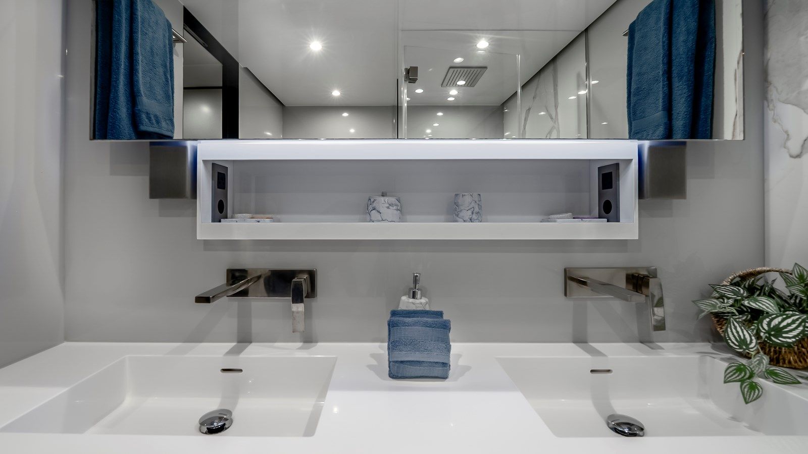 Стоимость яхты Emmiliza - SUNREEF