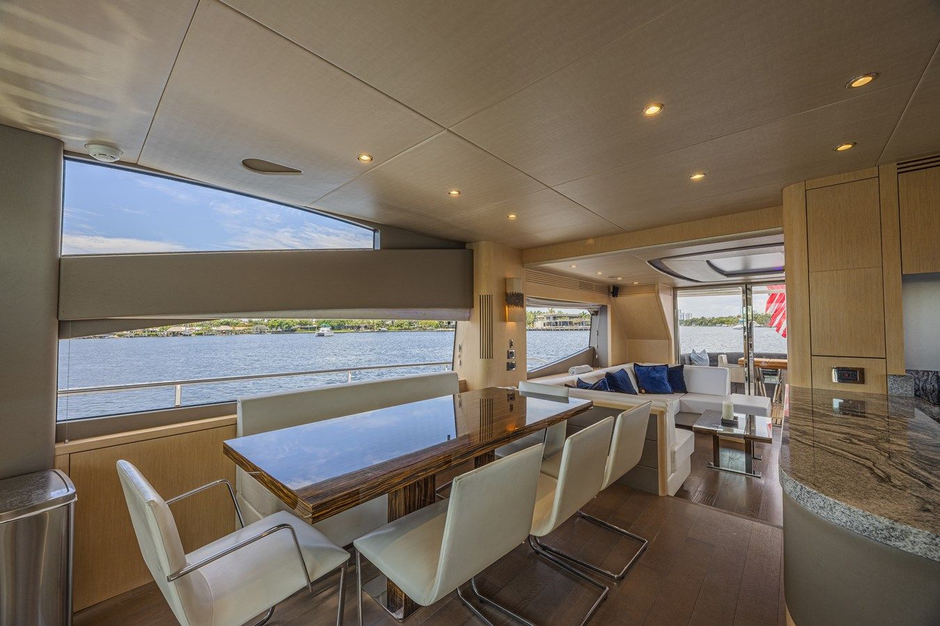 Buy a yacht Dirty Dawg