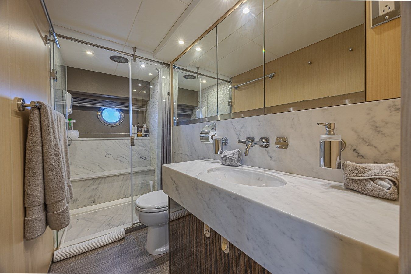 Dirty Dawg - Sunseeker price