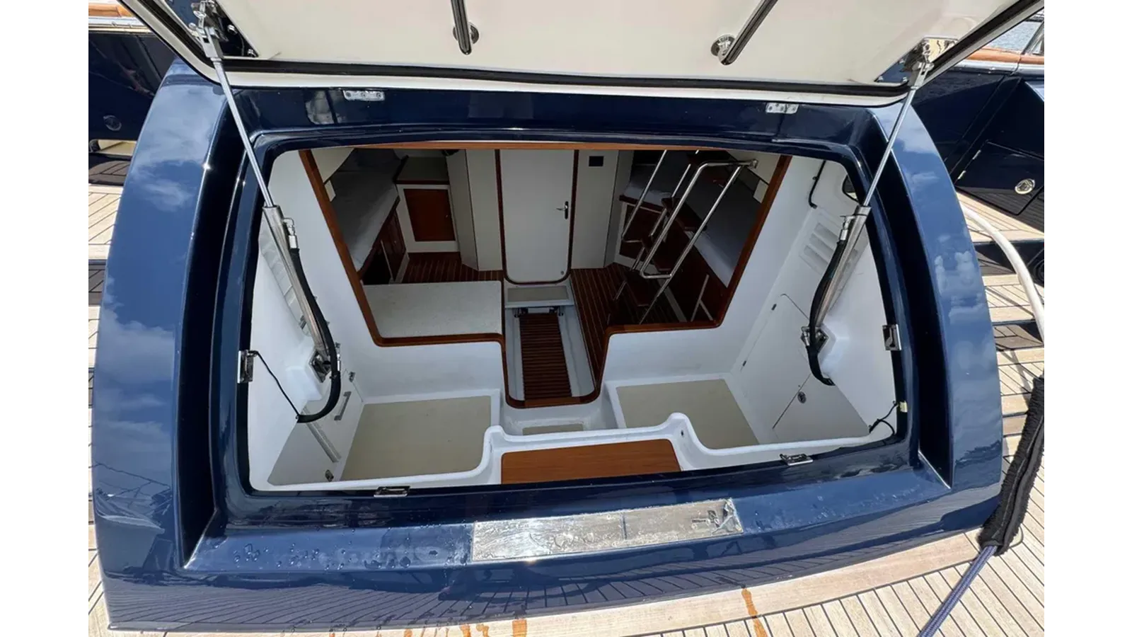 Лучшие предложения покупки яхты LADY LEE 58