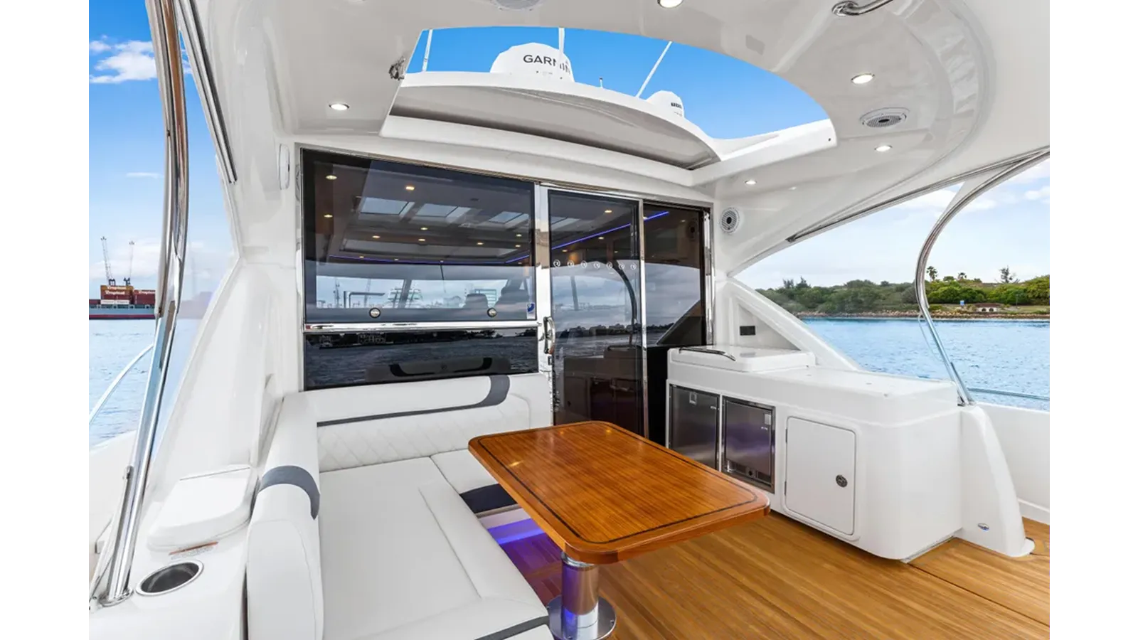 DASH - Riviera yacht sale