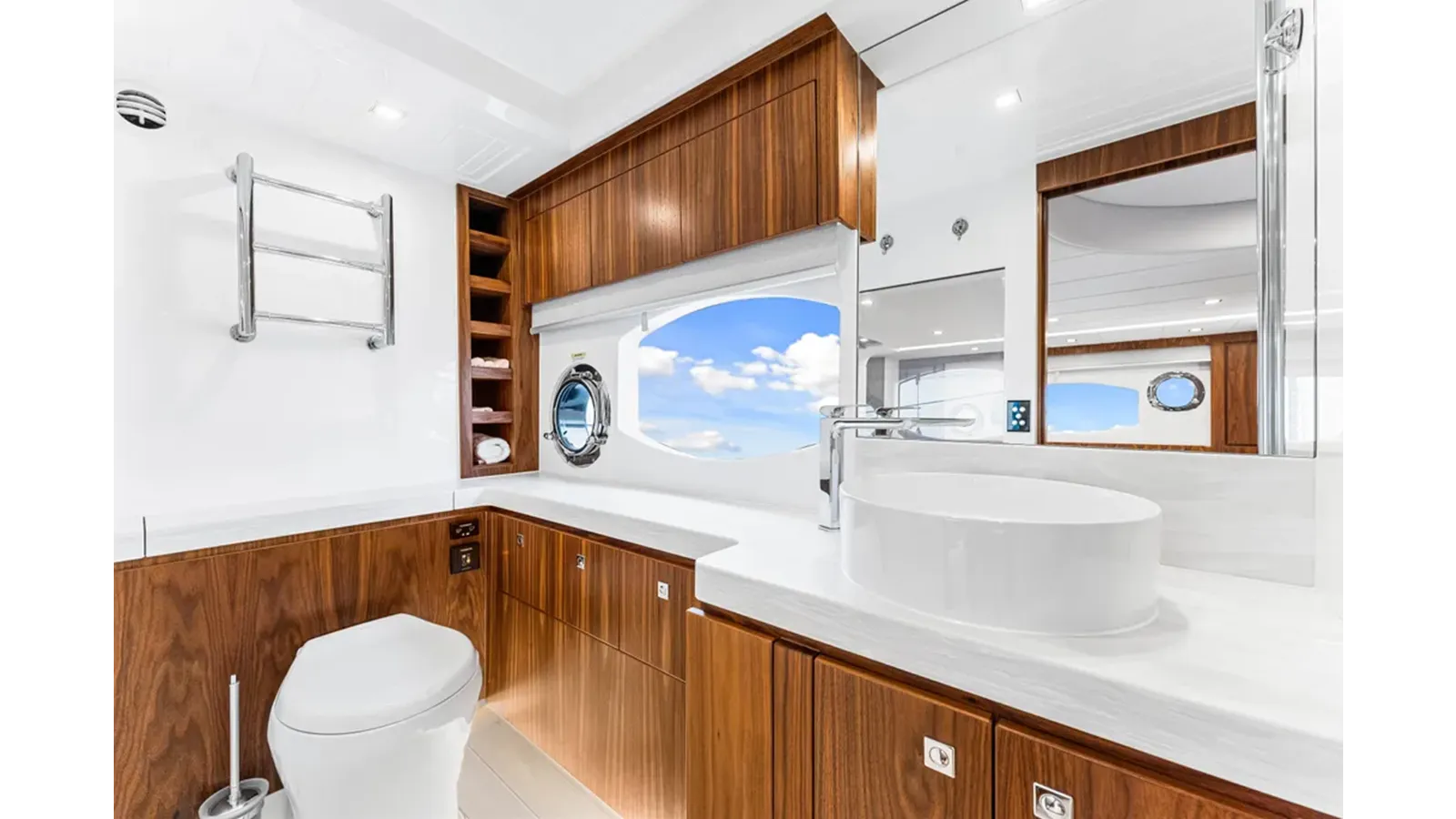 best yacht sales deals DASH 6000 Sport Yacht