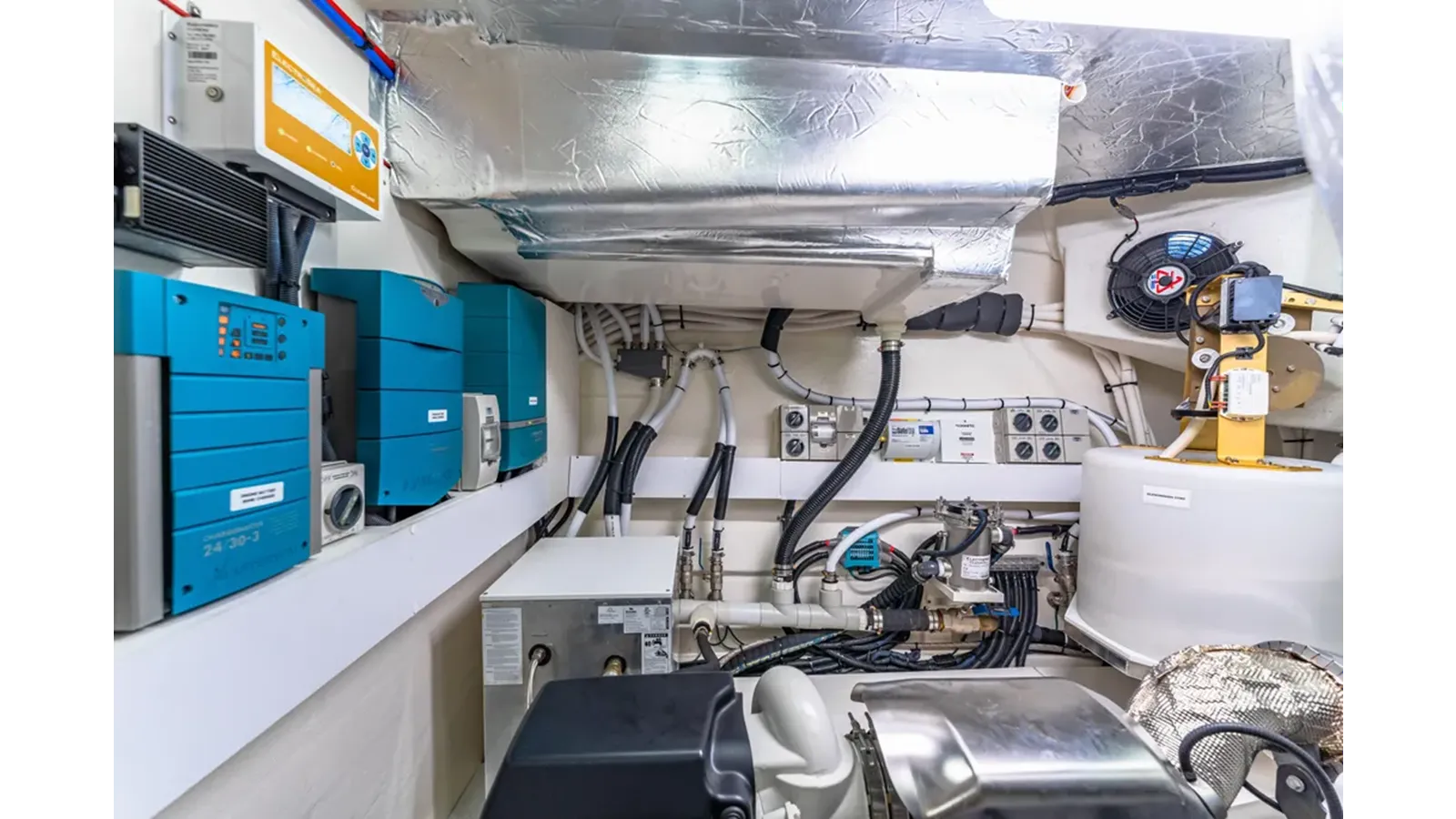 DASH 6000 Sport Yacht price