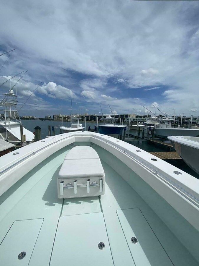 Продажа яхты Nauty C Bouys - Contender Boats