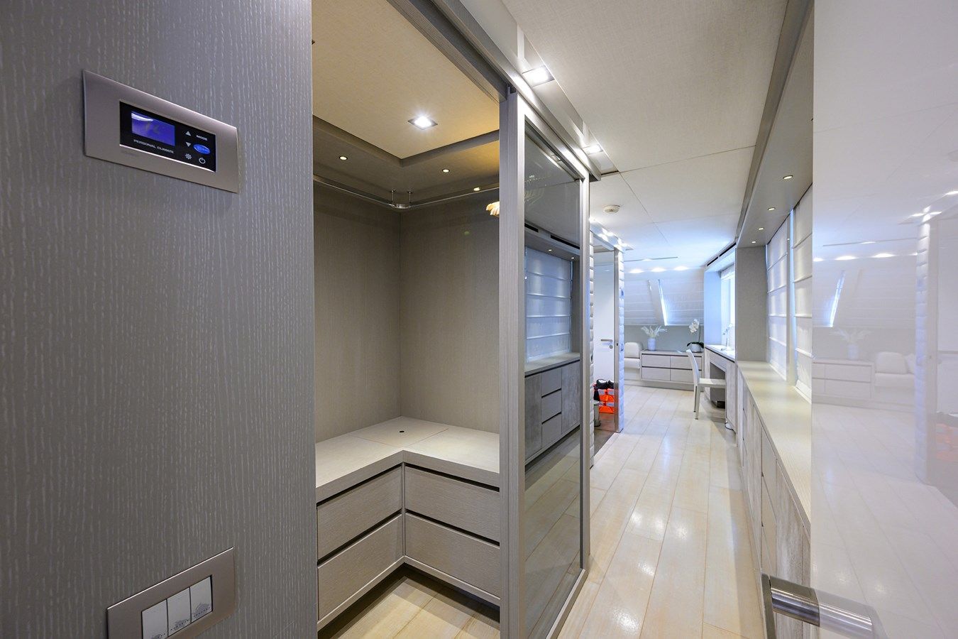 Buy a HALCYON SD112 at Shestakov Yacht Sales