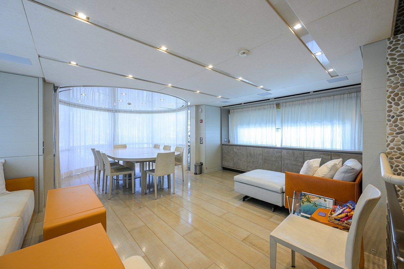 the best price on HALCYON 112