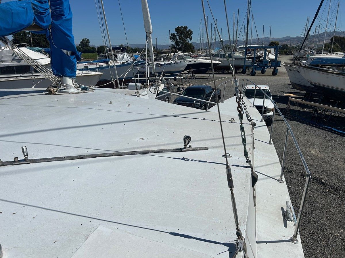 Buy a MS BLUE PEARL - PIVER at Shestakov Yacht Sales