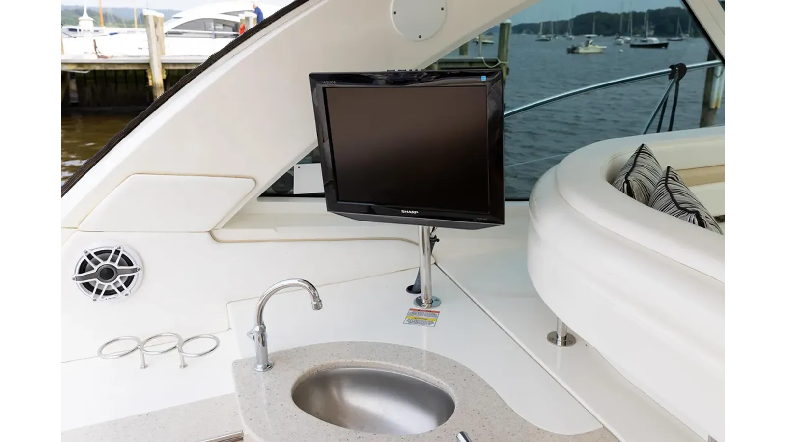 the best price on PATRIOT 48