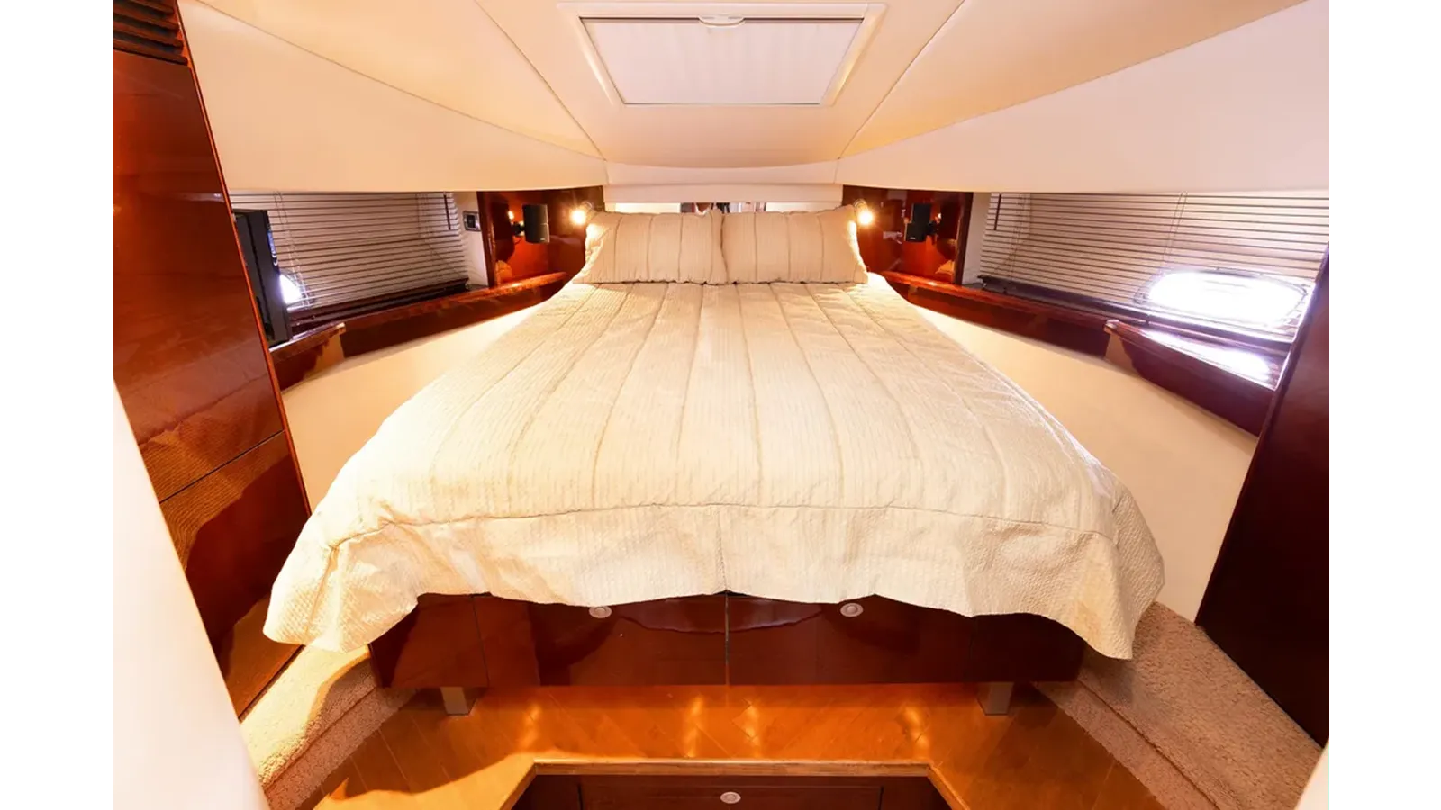 Buy a PATRIOT - SEA RAY at Shestakov Yacht Sales