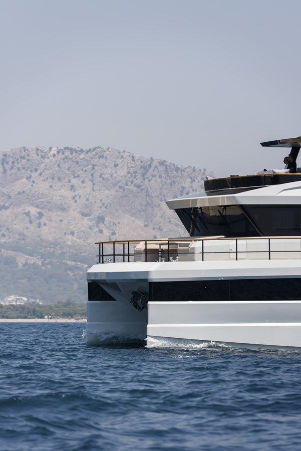 2024 Lazzara LPC 300 LPC 300 CATAMARAN yacht sale