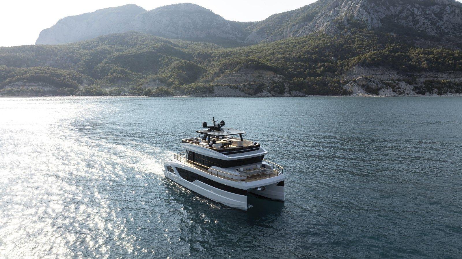 Buy a yacht 2024 Lazzara LPC 300 - Lazzara