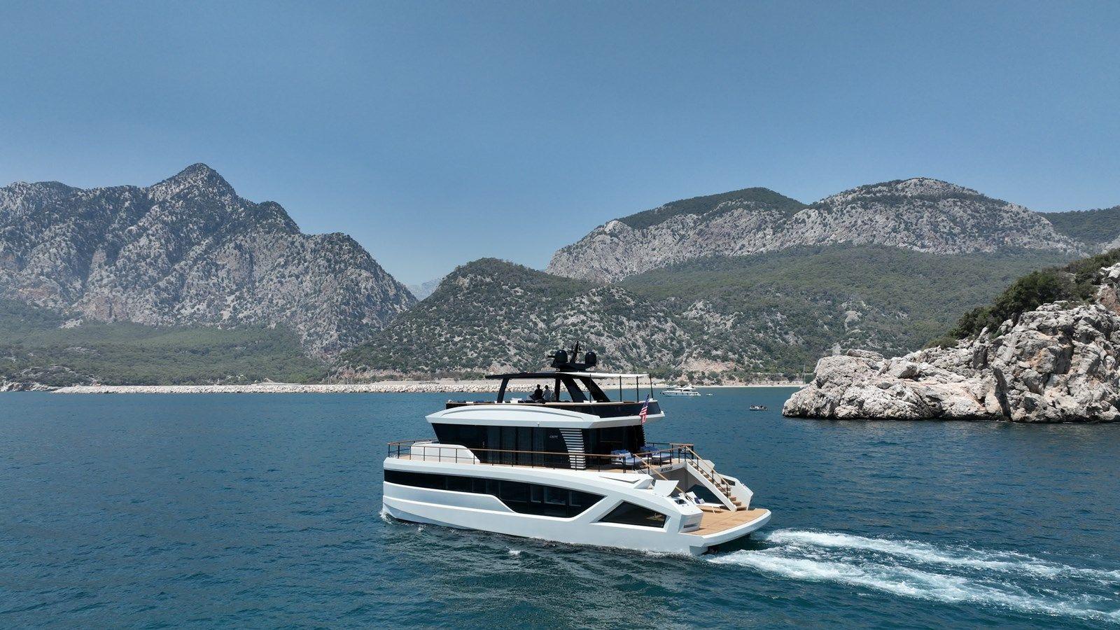 2024 Lazzara LPC 300 70 yacht sale