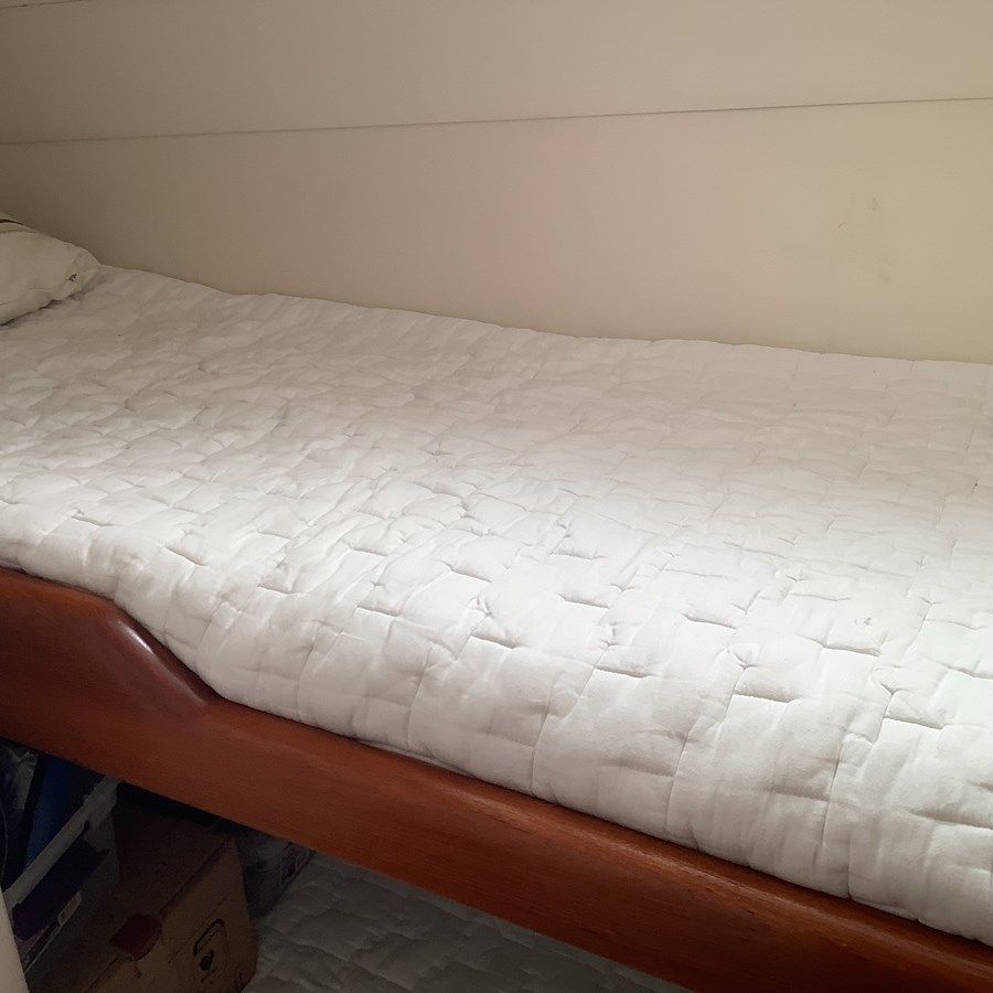 best yacht sales deals LAURALEA 2006