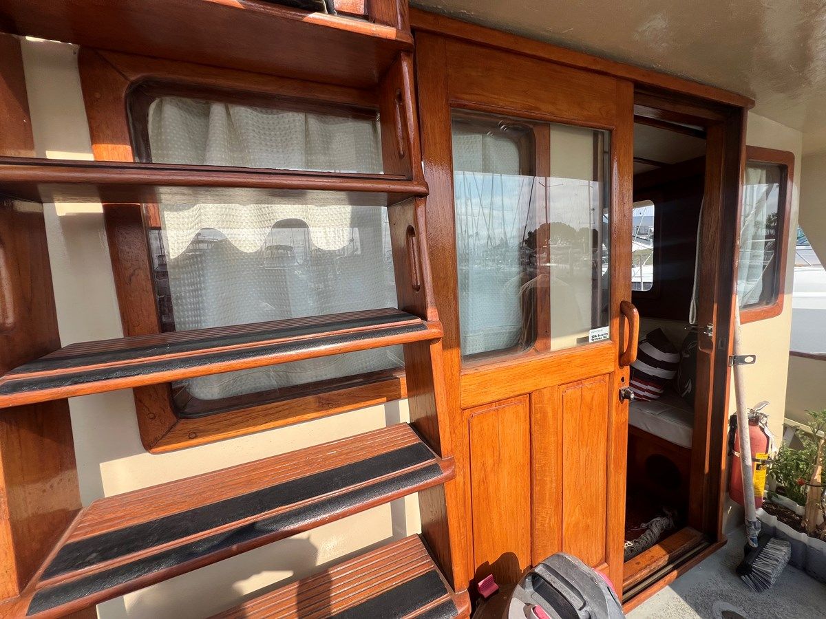 MARINE TRADER EUROPA 40
