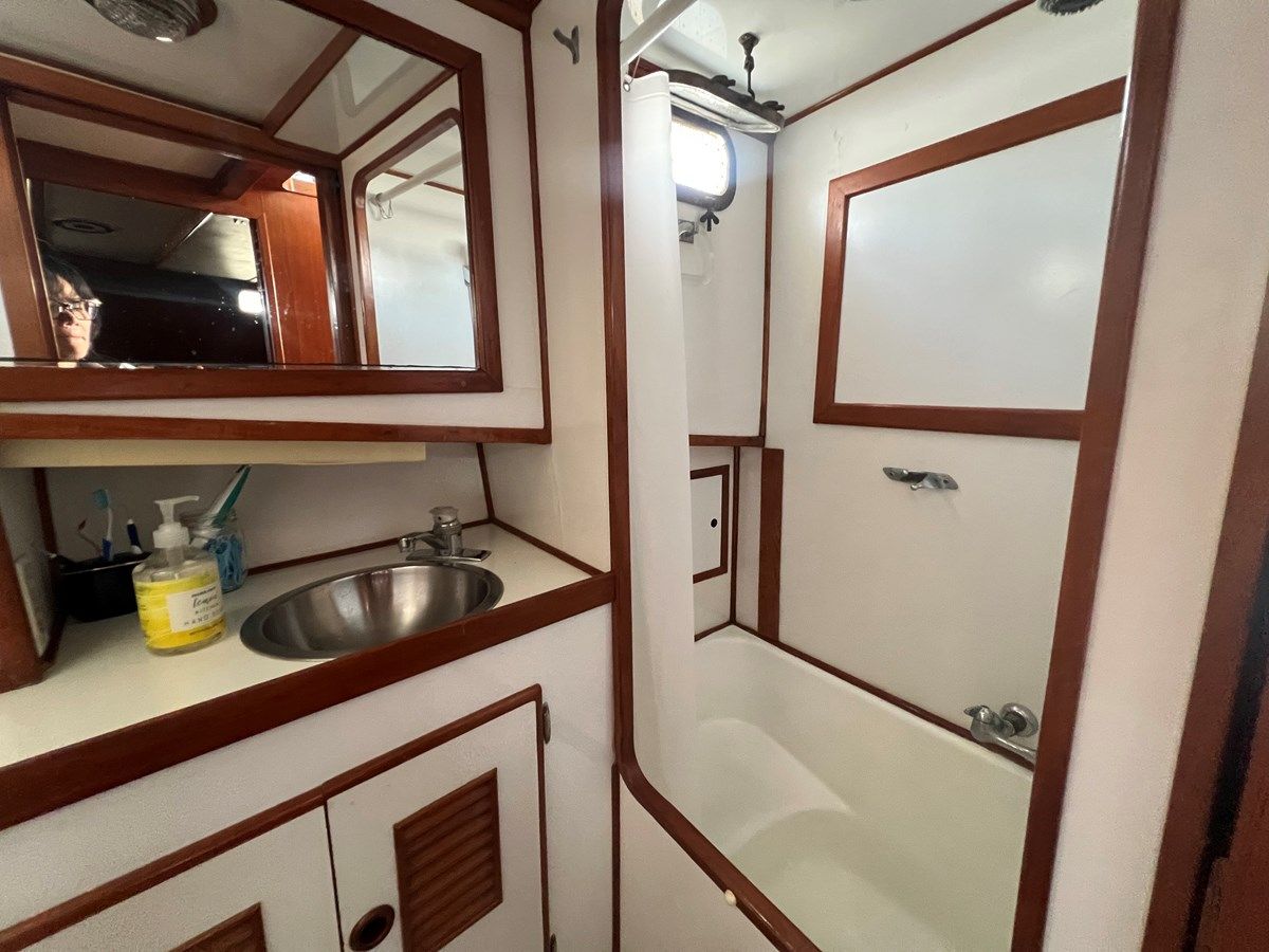 Buy a MARINE TRADER EUROPA EUROPA at Shestakov Yacht Sales