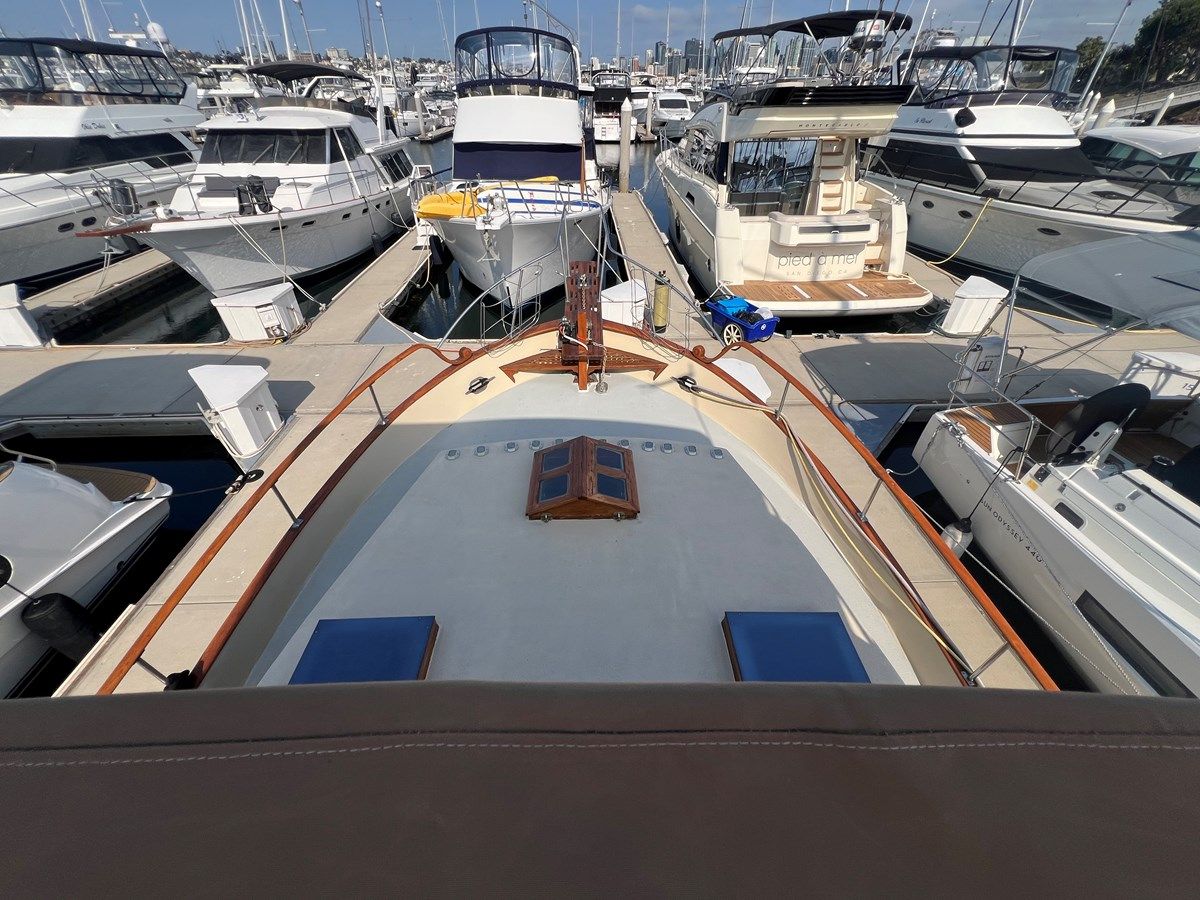 the best price on MARINE TRADER EUROPA EUROPA