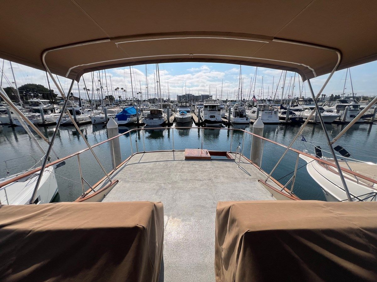 Buy a yacht MARINE TRADER EUROPA - MARINE TRADER