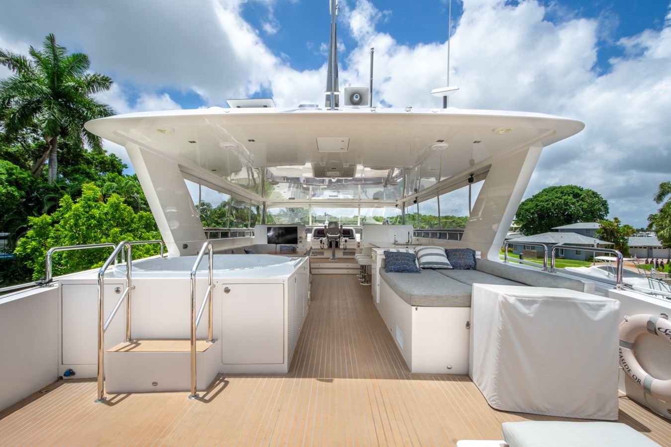best yacht sales deals SeaSeid Flush-Deck