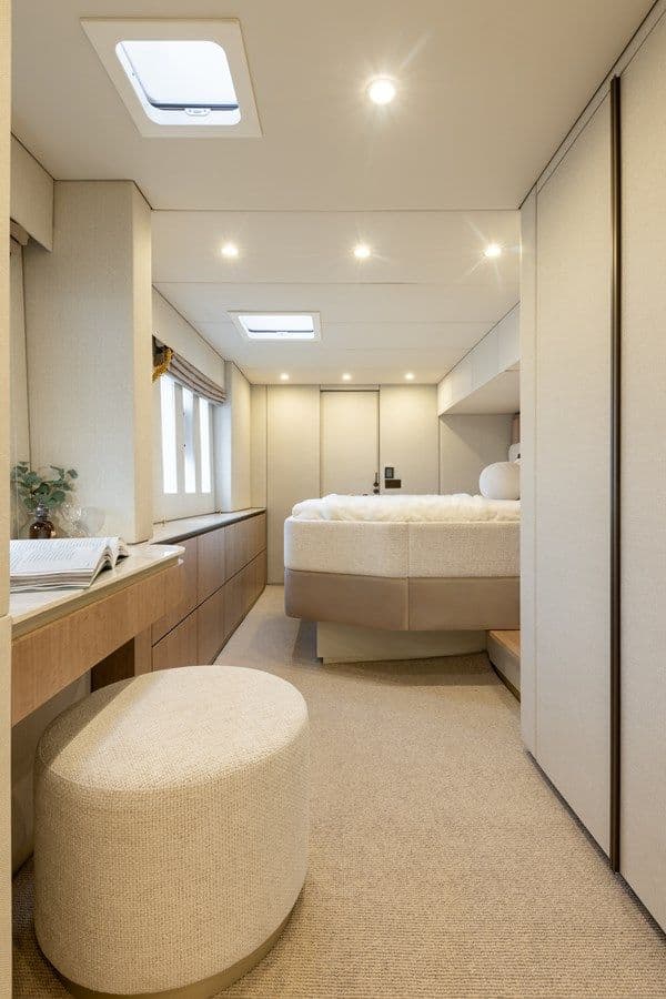 Buy a SPICE OF LIFE - SUNREEF at Shestakov Yacht Sales