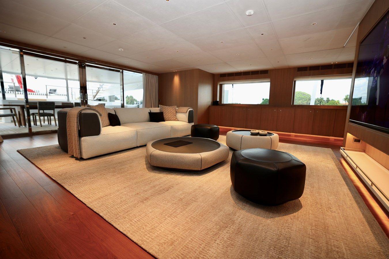 the best price on FRANKLIE - ROSSINAVI