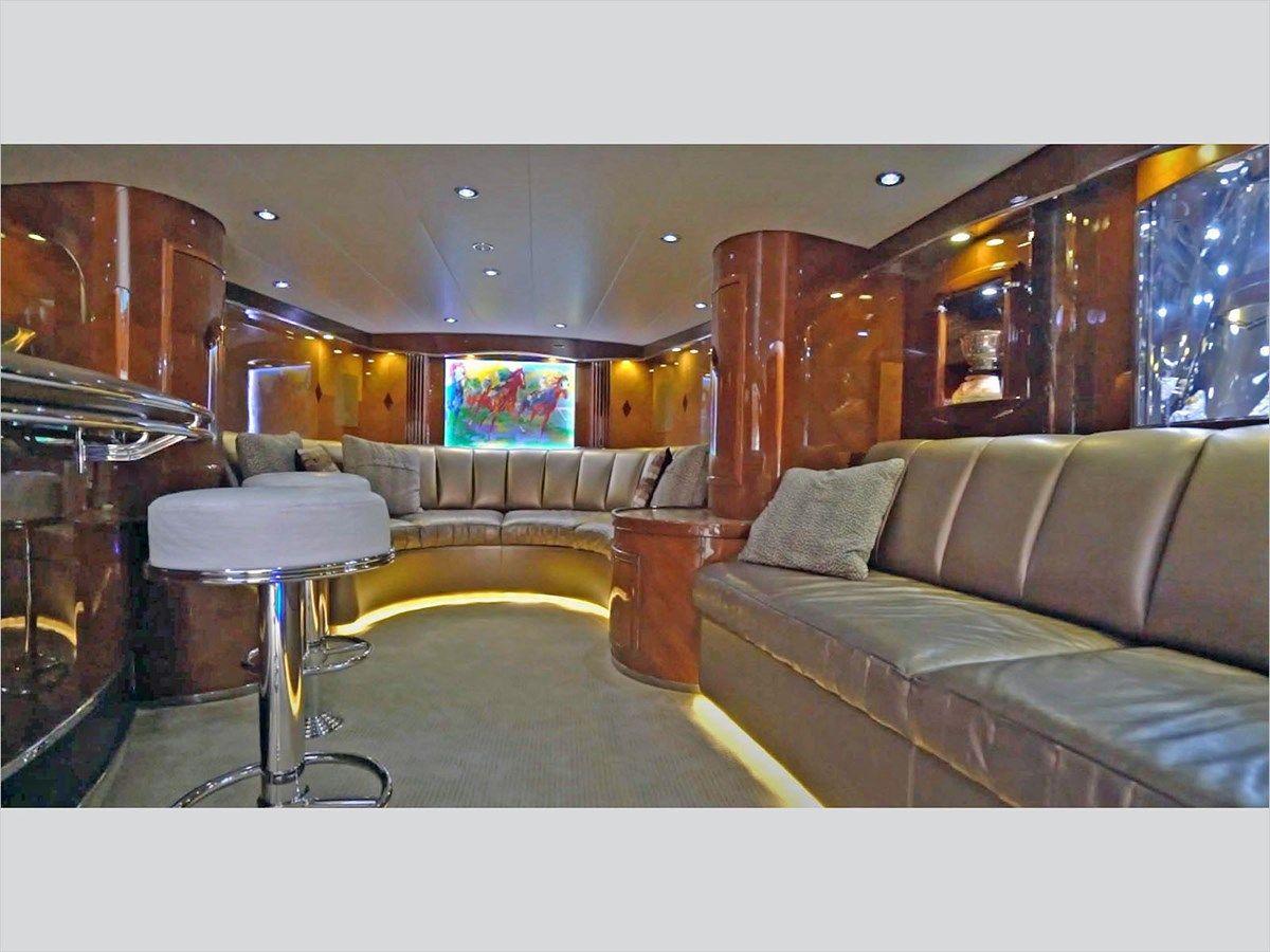 Buy a yacht 70' Magnum Marine 1987 Custom 70' Express Cruiser - Magnum Marine