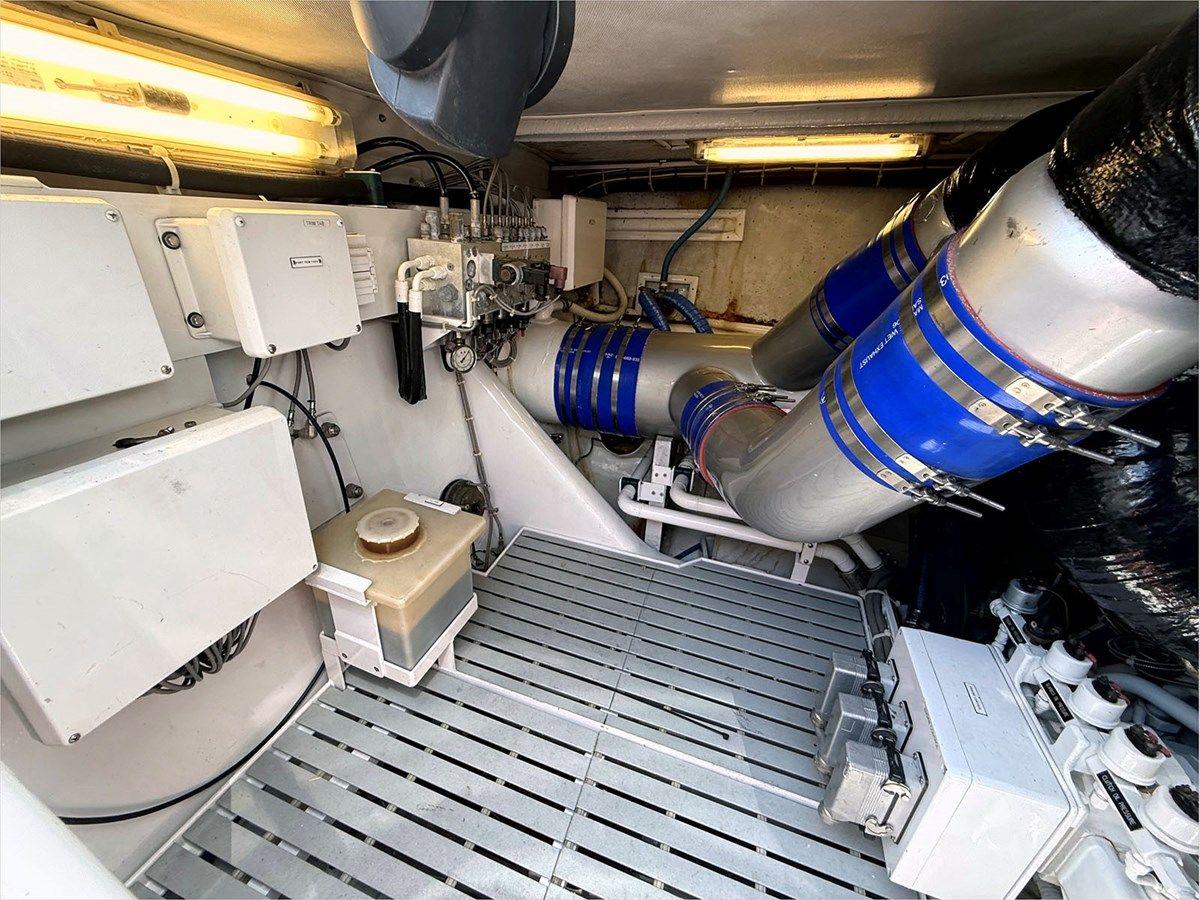 Buy a 70' Magnum Marine 1987 Custom 70' Express Cruiser 70 at Shestakov Yacht Sales