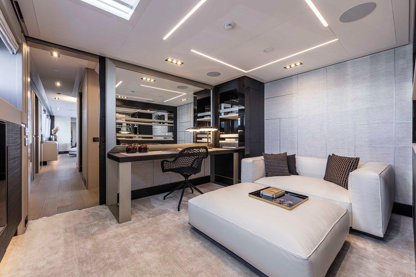 Pershing 140 - PERSHING