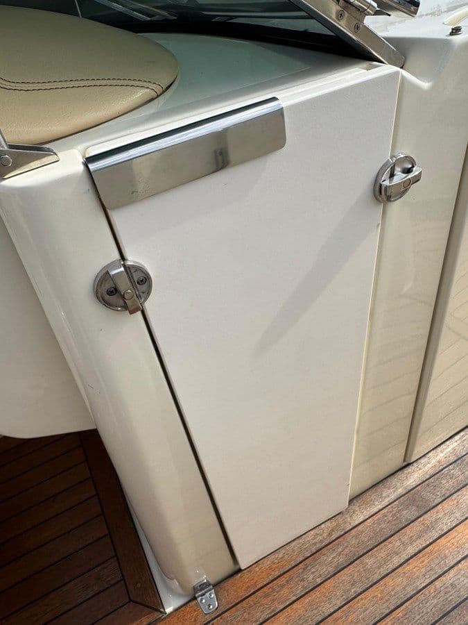 Chris-Craft Launch 28 2013