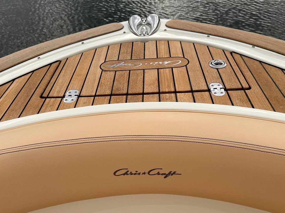 the best price on Chris-Craft Launch 28 2013 2013