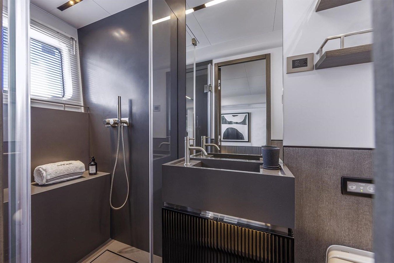 best yacht sales deals Pearl 72