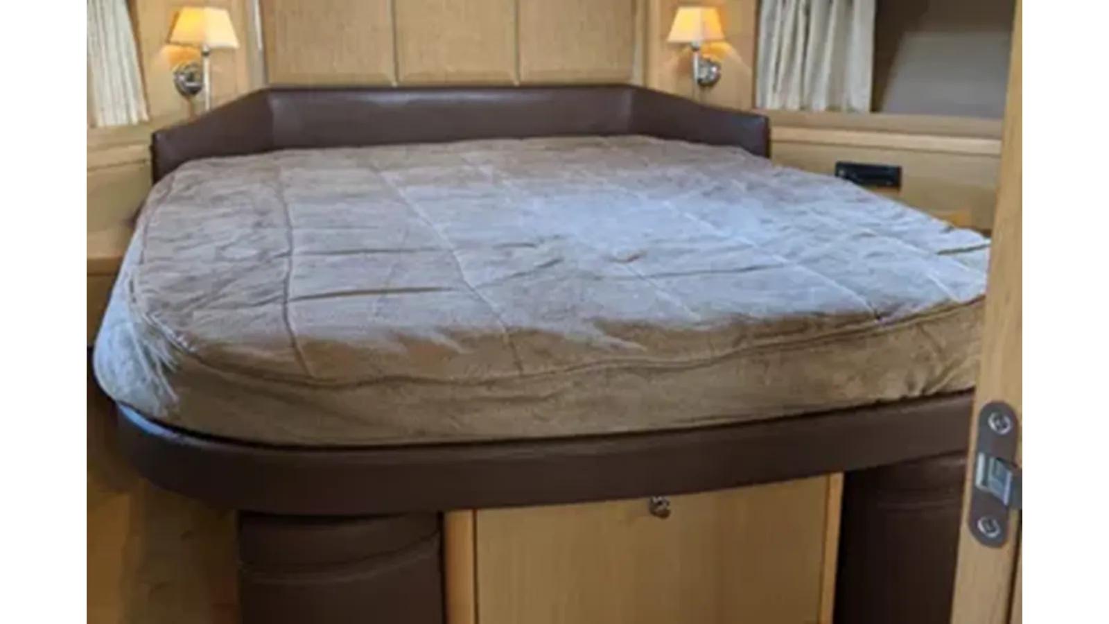 best yacht sales deals Princess 54 Fly Snow Queen