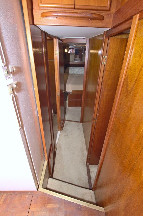 Buy a Fishin Post 44 at Shestakov Yacht Sales