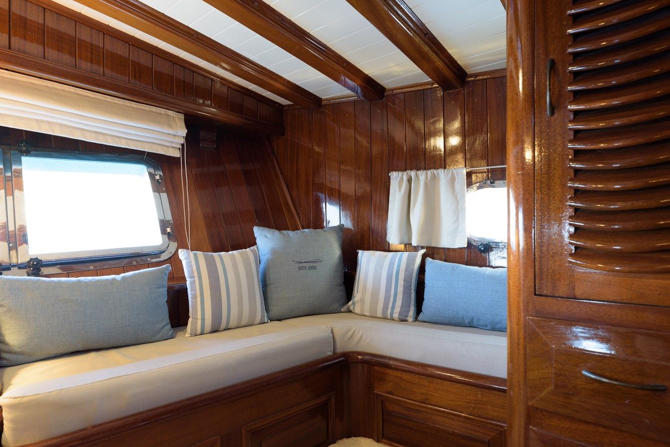 Купить ENTRE CIELOS - SU MARINE