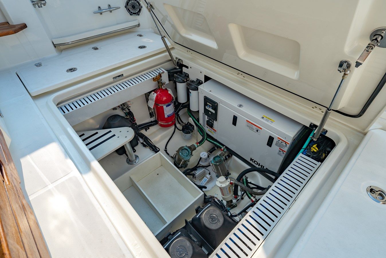 Лучшие предложения покупки яхты BLUE SKIES 350 EX Realm