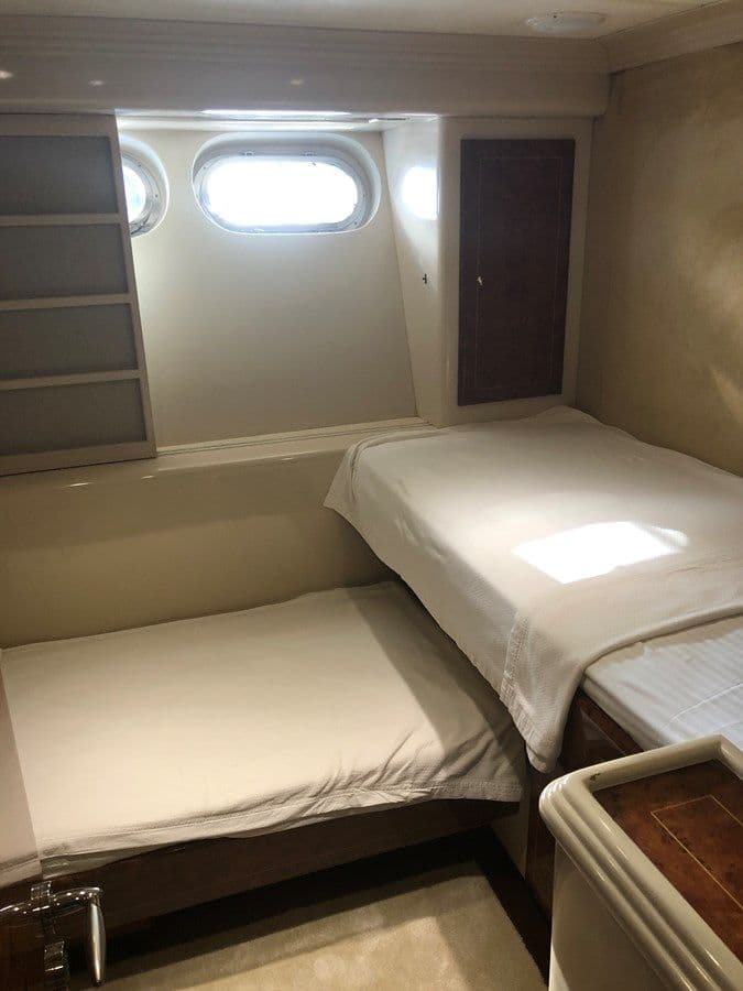 Купить Yazgülü 26M Flybridge