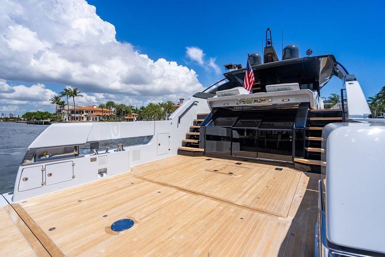 Стоимость яхты Snack Money