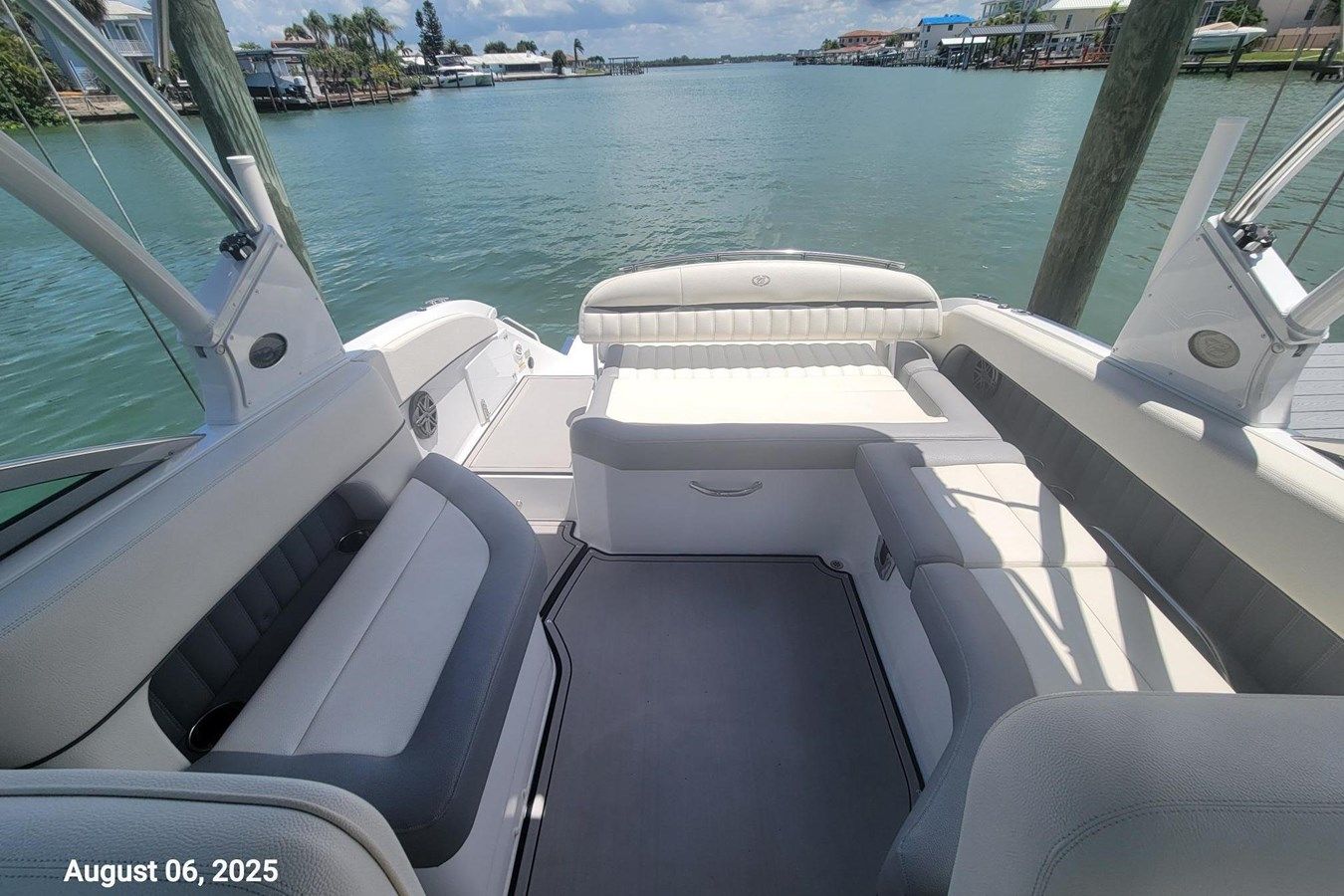 Buy a yacht undefined 26SD