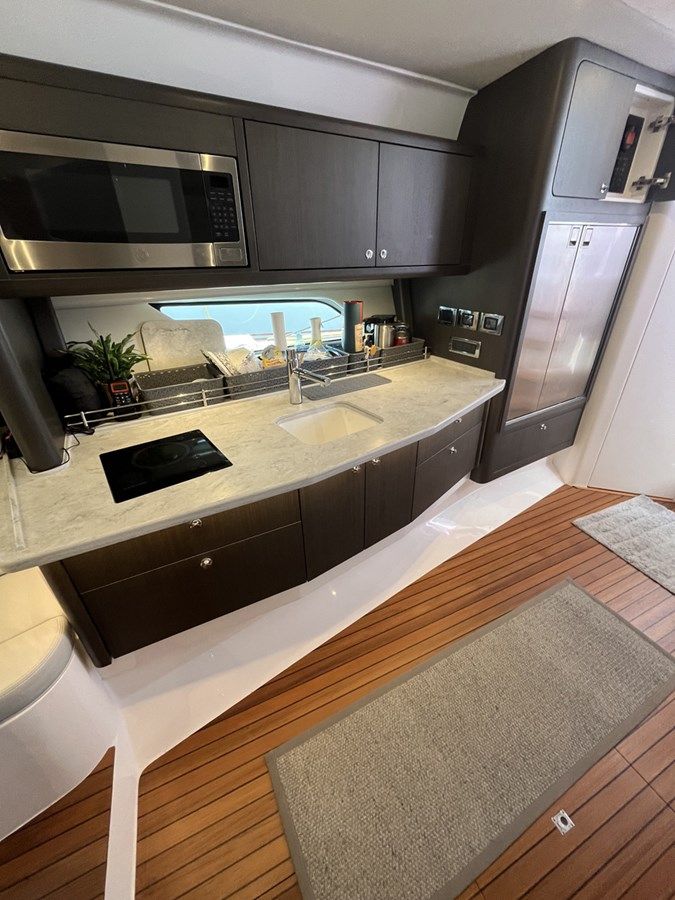 Buy a NET LOSS 47 at Shestakov Yacht Sales