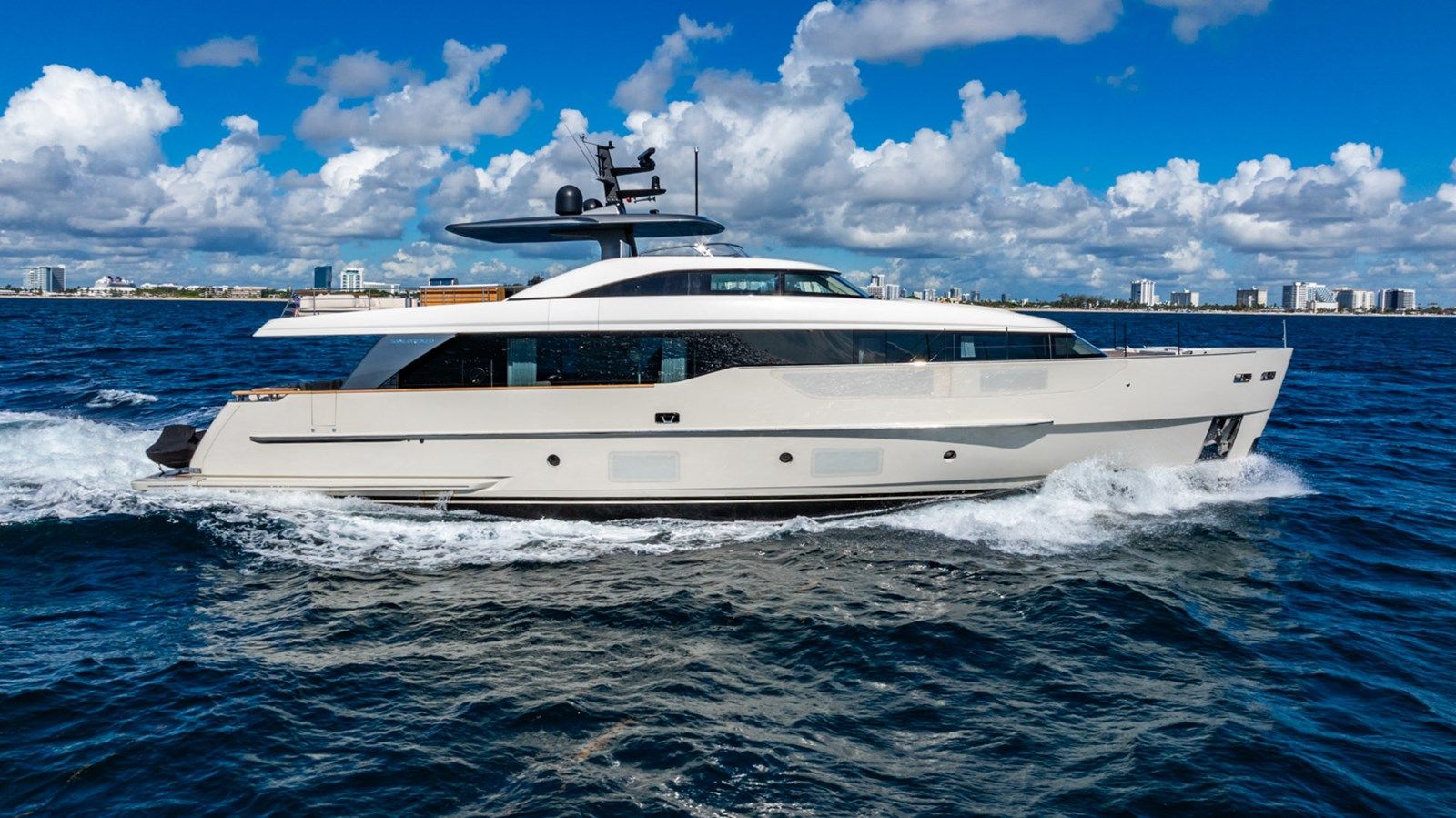 best yacht sales deals Midlife Muse 2024